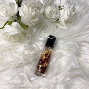 Rose infused roll-on lip oil ~Juicy~